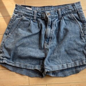 American Eagle Outfitters Women's sz 2 Blue Denim Shorts